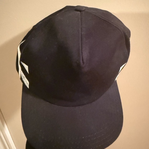 Off-White Black Cap with White Diagonal Stripes - Picture 2 of 7